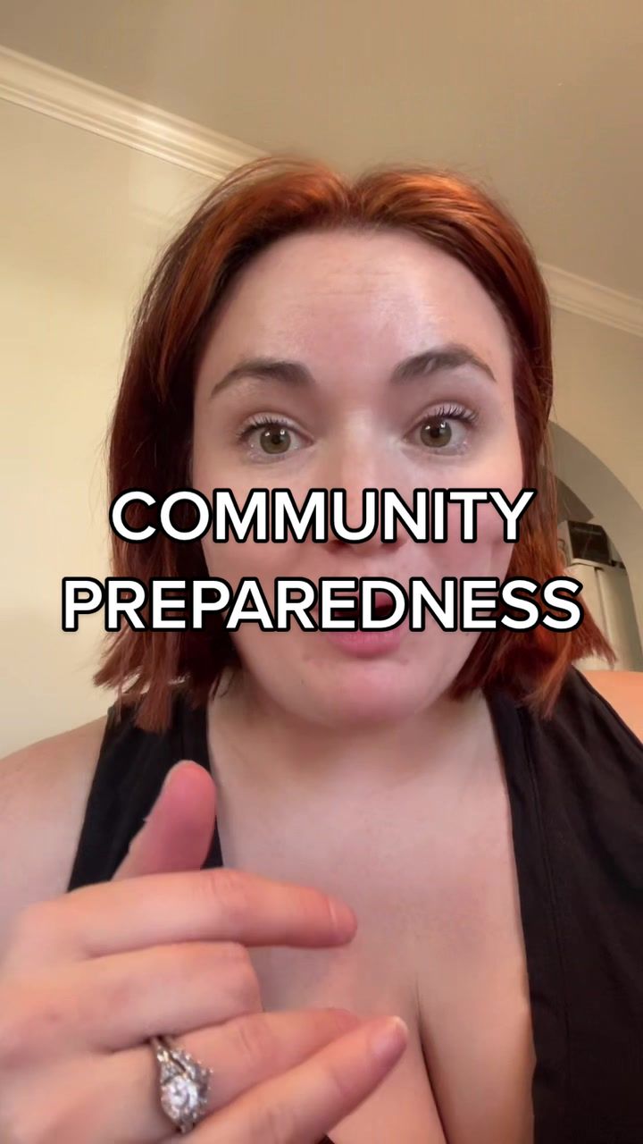 @zo&euml; | leftistprepper