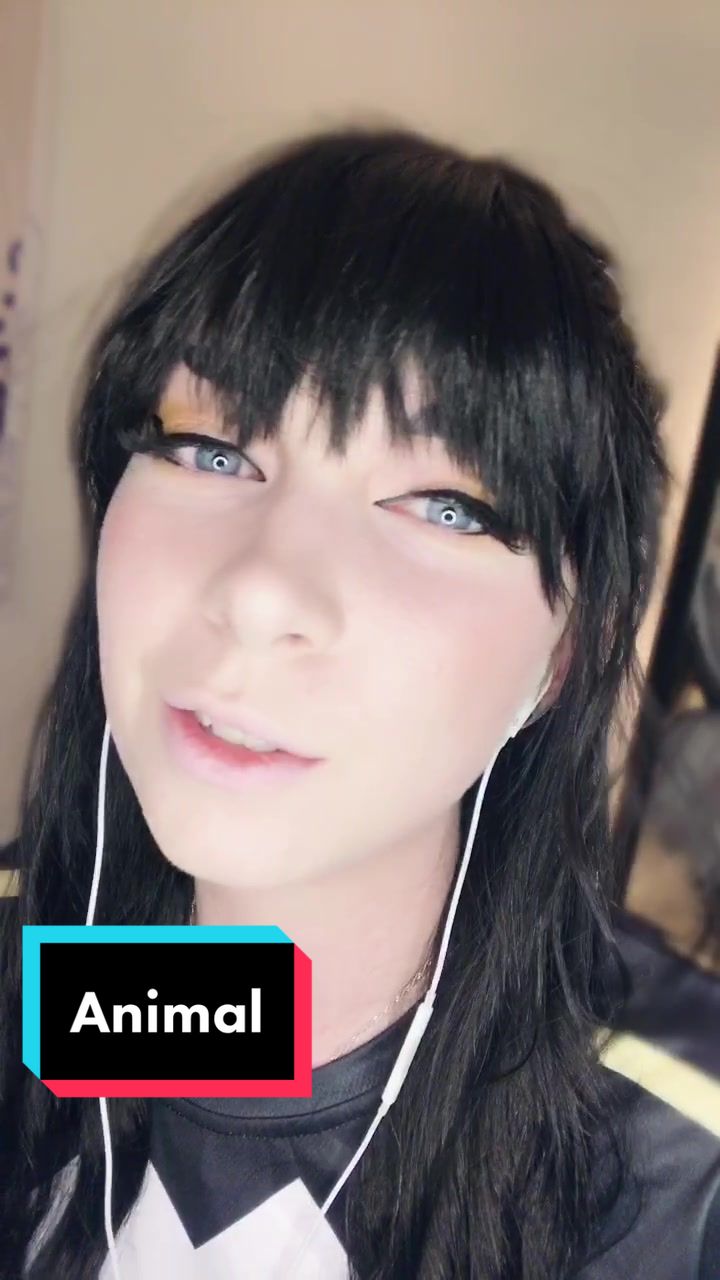 @lunarfoxxie