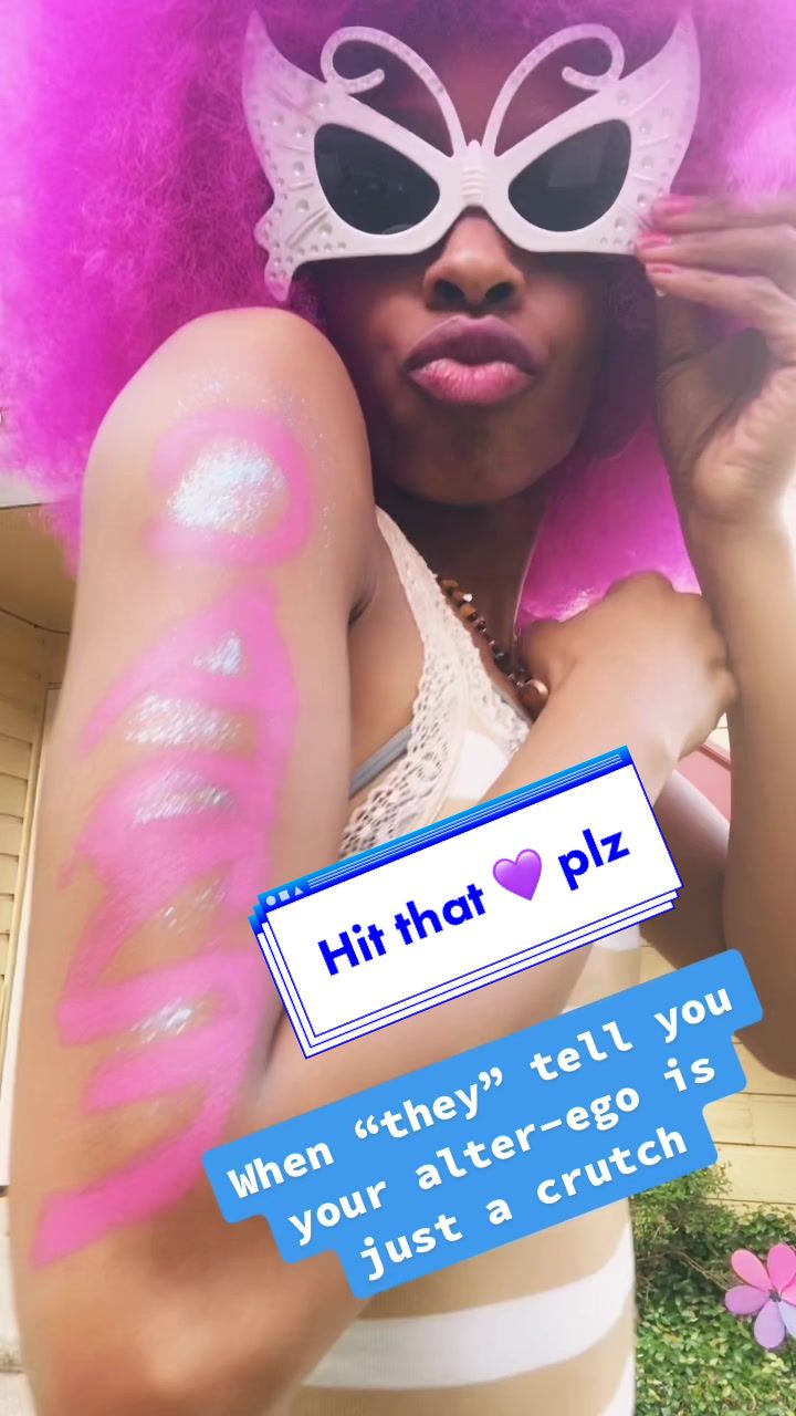 @LilPinkFro