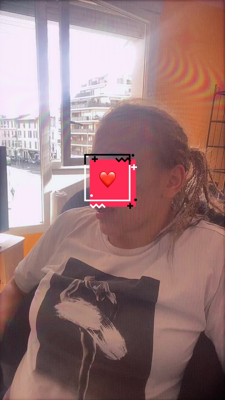 @Angèle