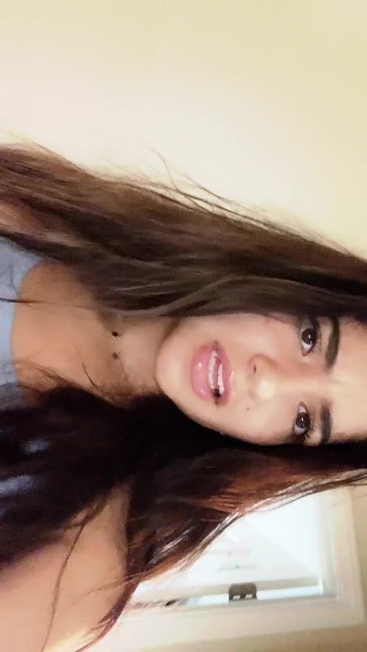 @<33🎭