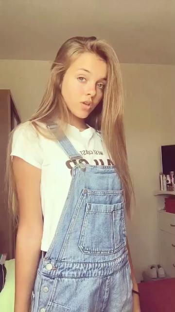 @Anna Zak