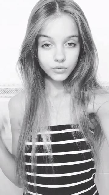 @Anna Zak