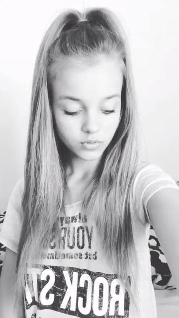 @Anna Zak