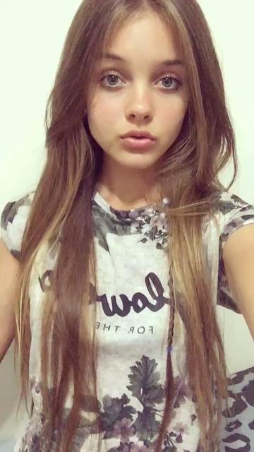 @Anna Zak