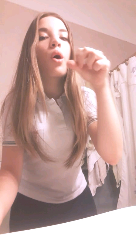 @nicole