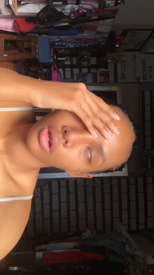 @haneesyahanee