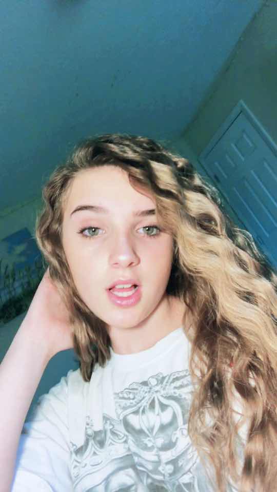 @bailey hurley🌼🌜✨