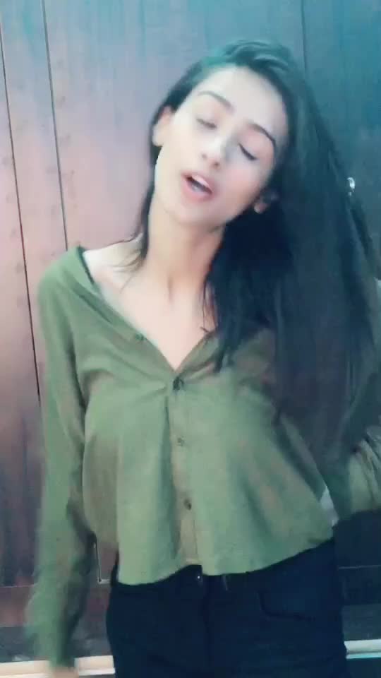 @SHAMBHAVI🌻