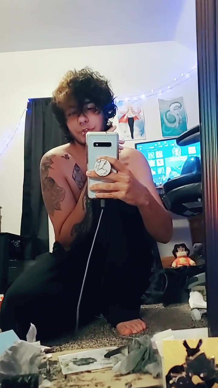 @Zackiswackk