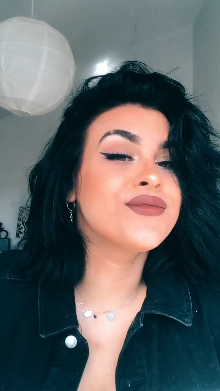 @valentina_selina_