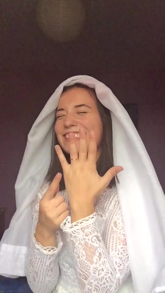 @AMANDINE