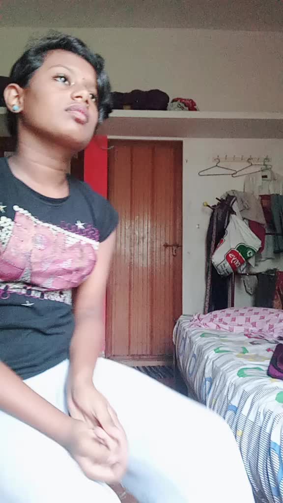 @Devika_deChuzzzz