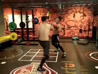 @易阳