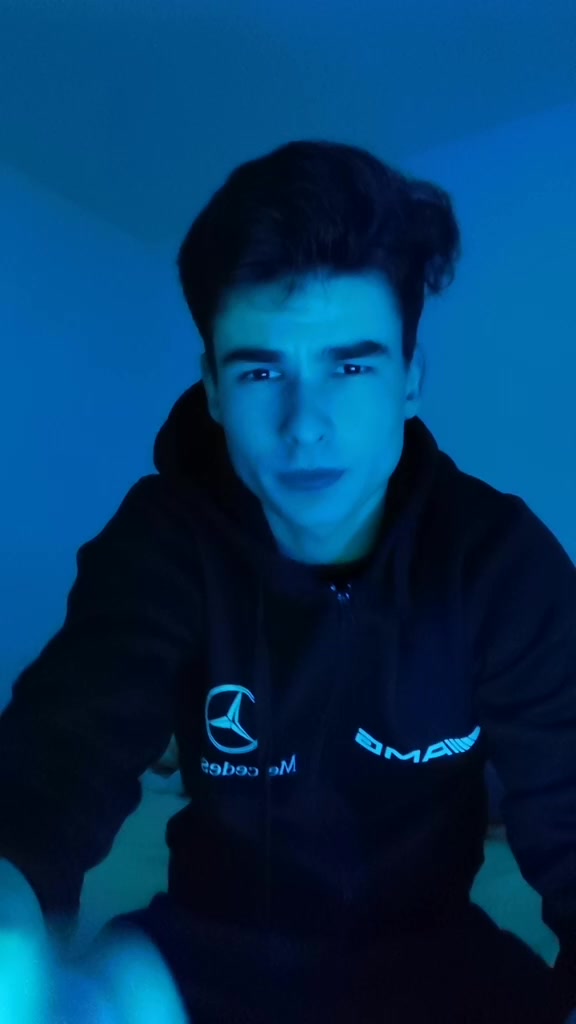 @Alex.bzh