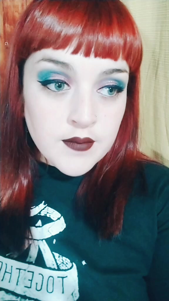 @DebiiQueen🍀