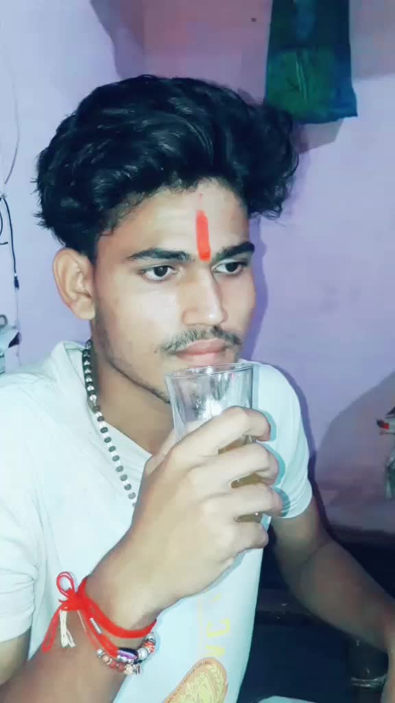 @😷Hunny Shadji😷