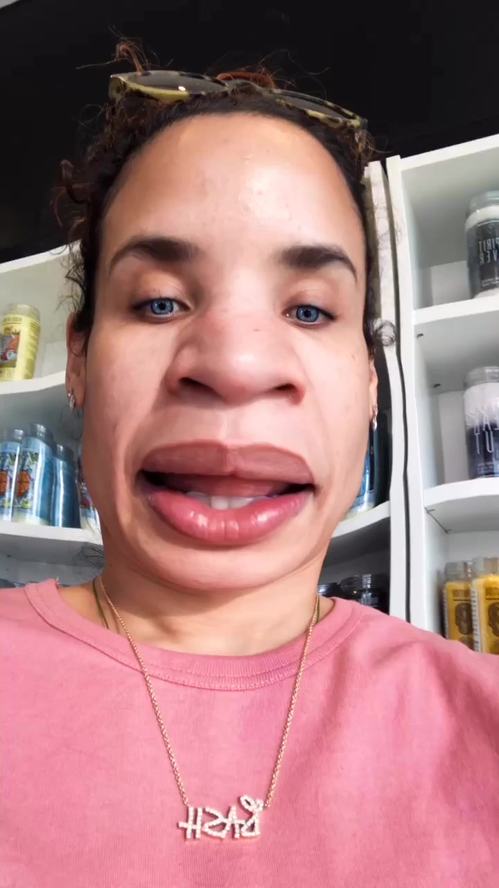 @sheisdash