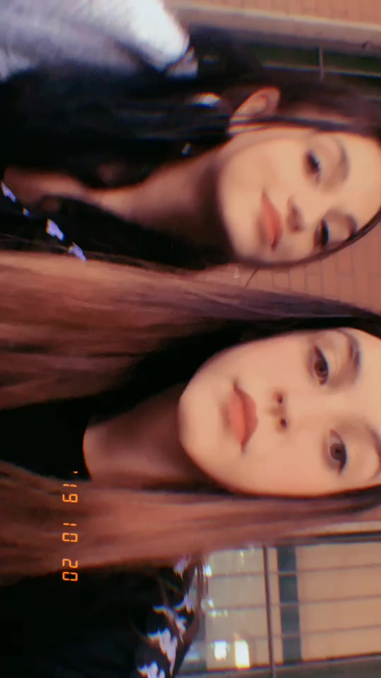 @𝖘𝖆𝖗𝖆🧸💜