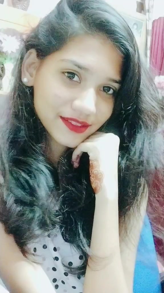 @👑 KEERTHANA 👑