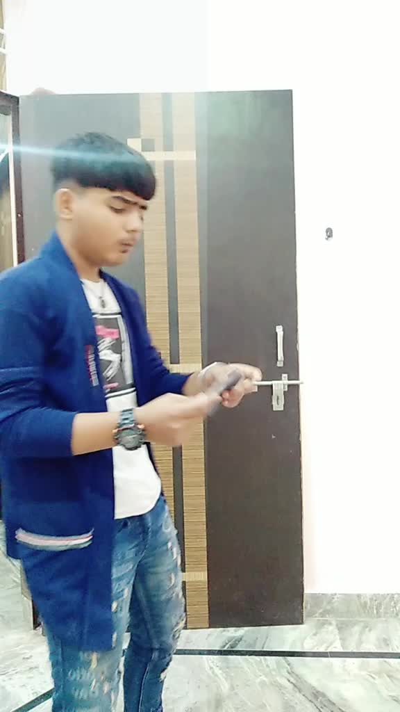 @MADHAV ARORA 😎🤙