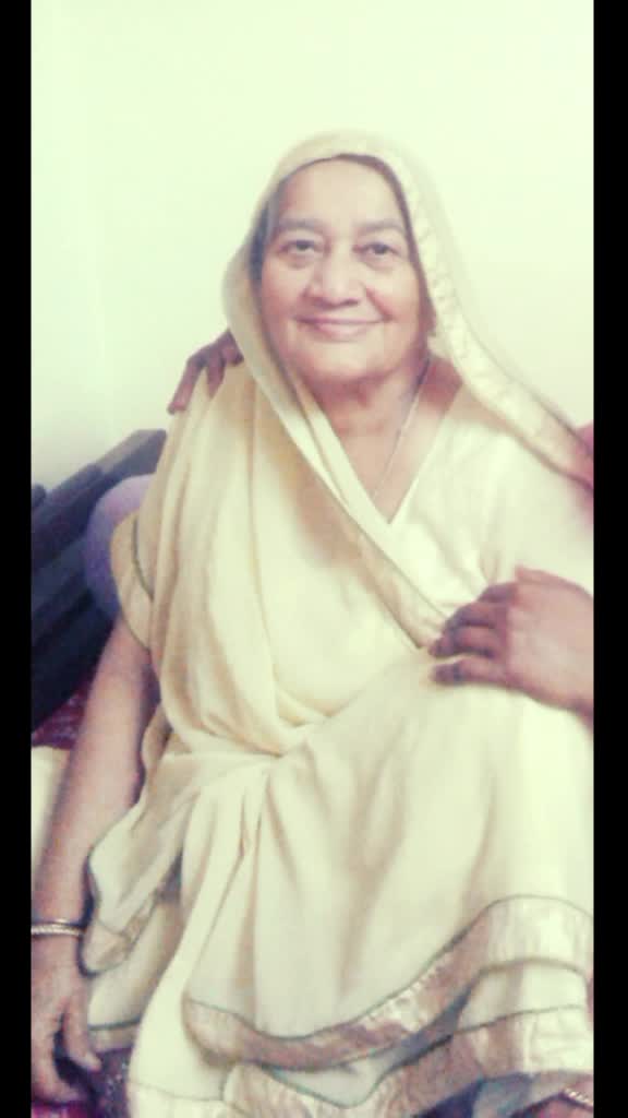 @ritukadadhich 😘