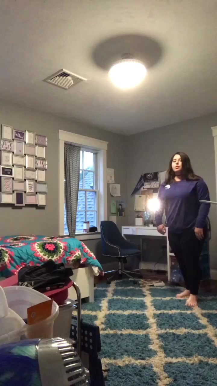 @HellaBella