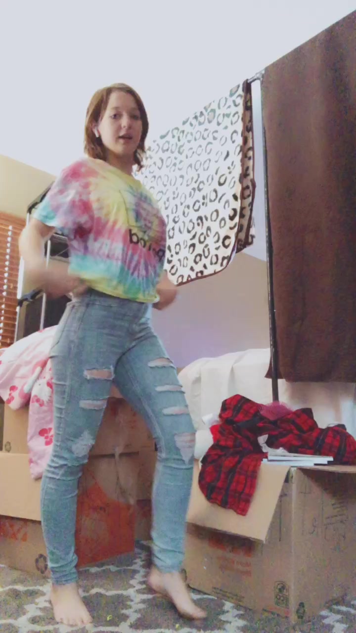 @LizzieG
