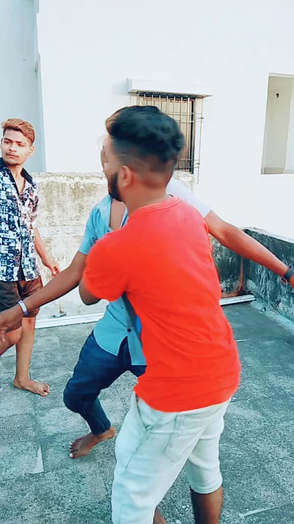 @M R Jay T