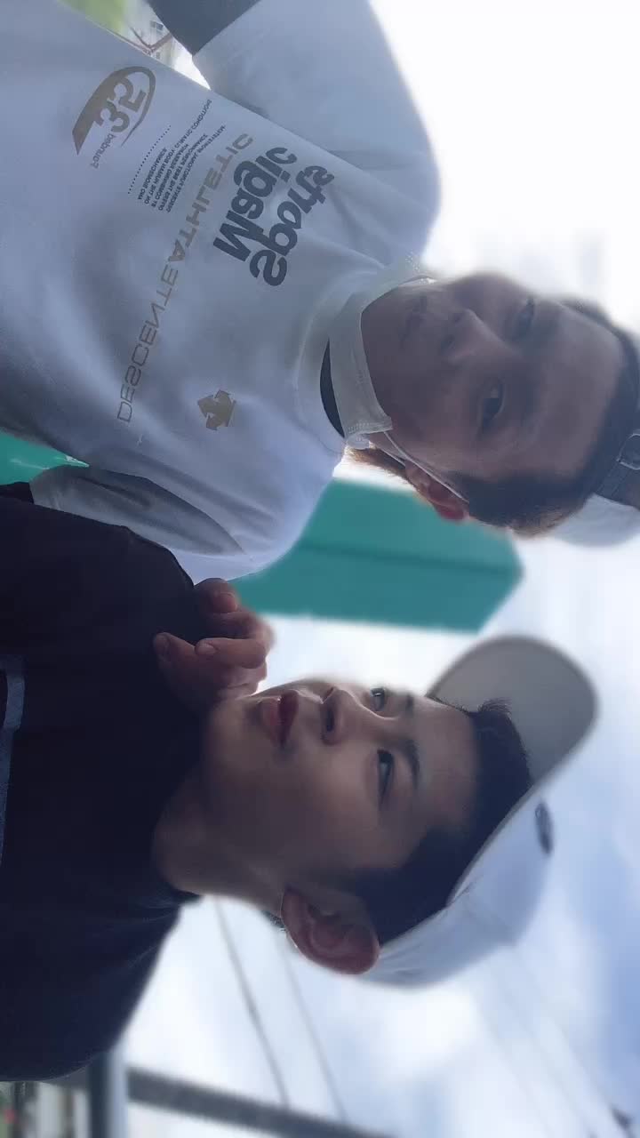 @こう