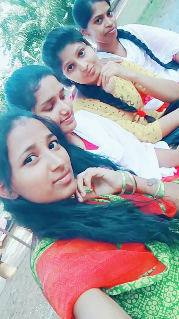 @ಬೆಳ್ಳಿ ಚಿನ್ನು 💏