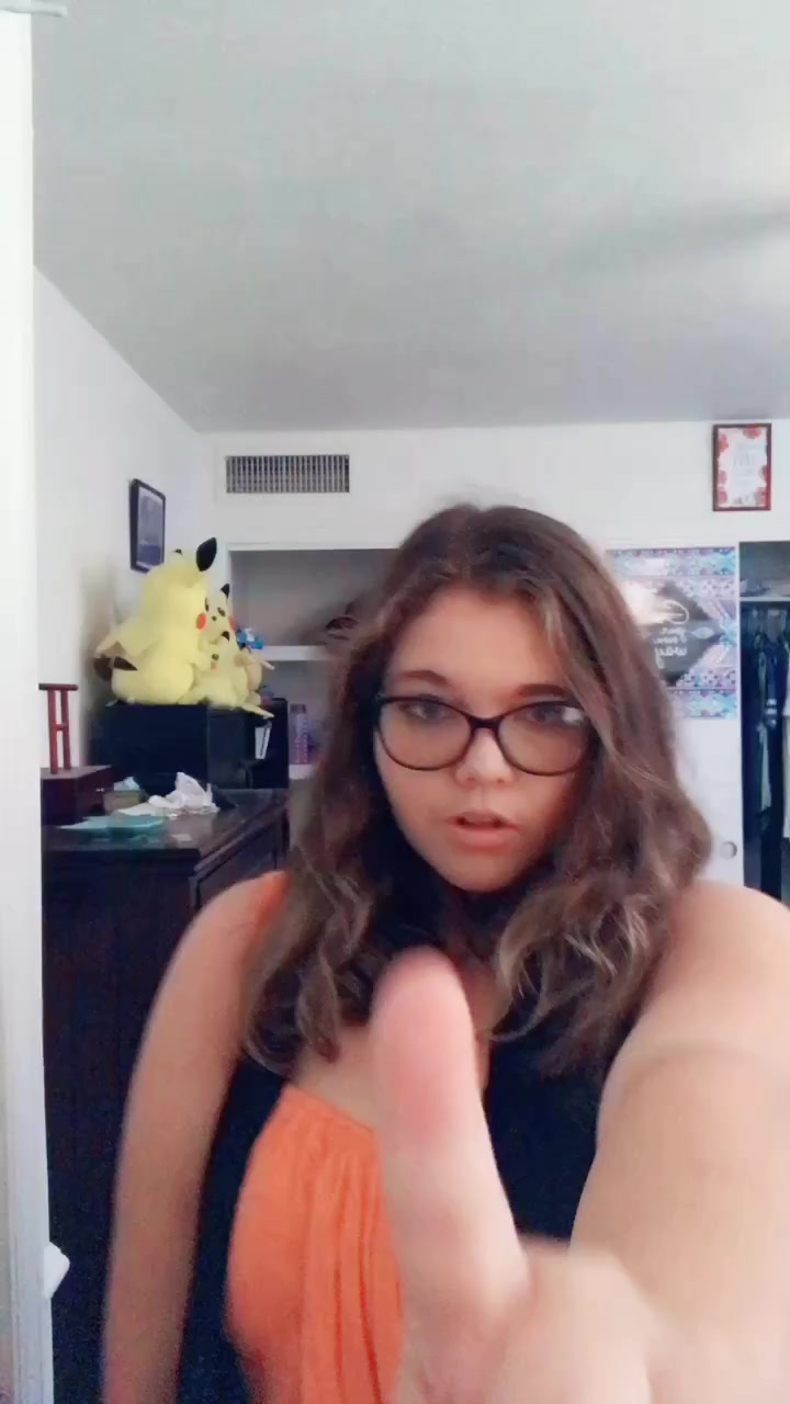 @JellyJadeVrc