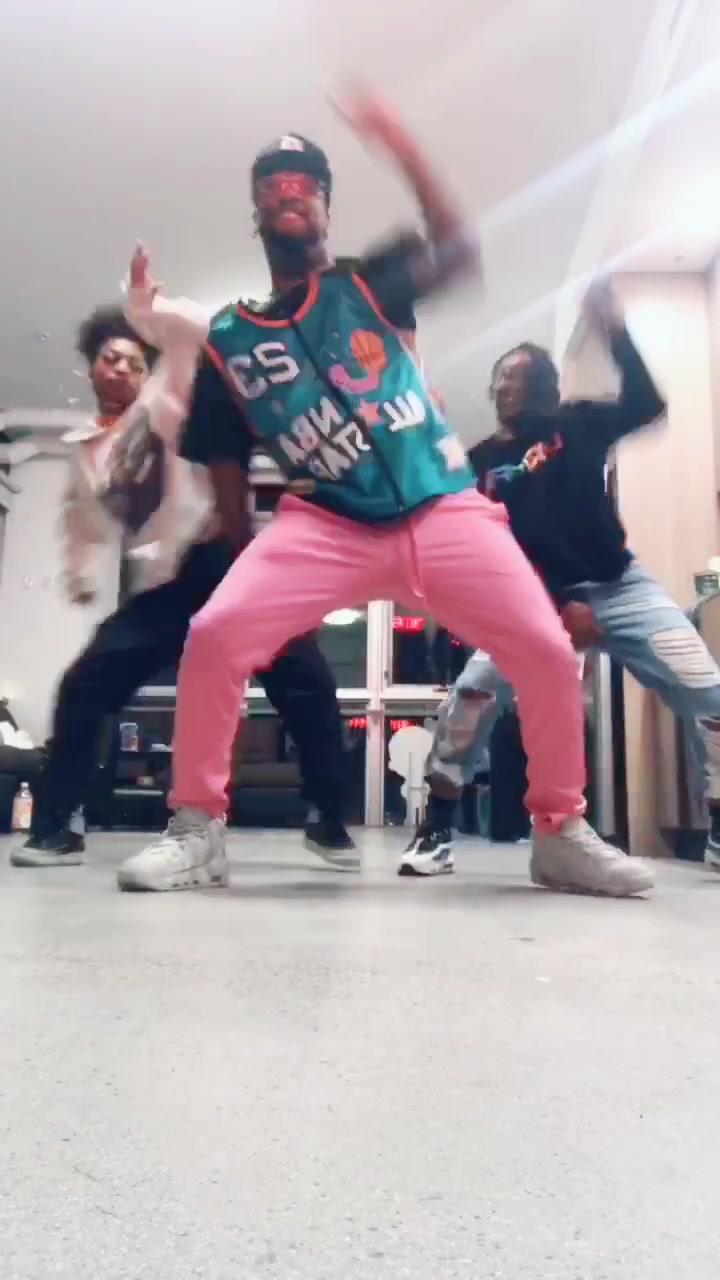 @jazzybfit_