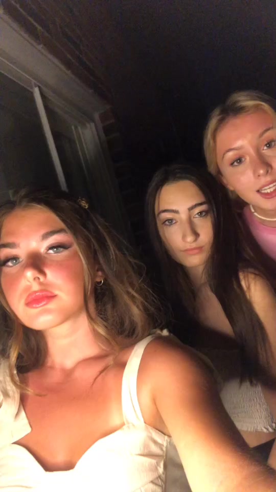 @Brookekozinets