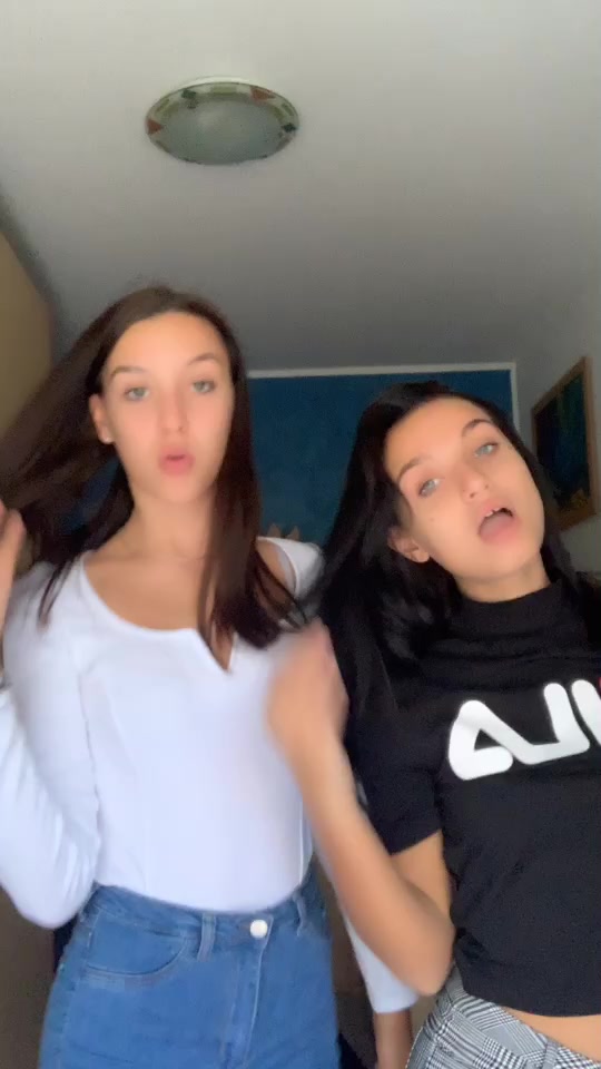 @𝖘𝖆𝖗𝖆🧸💜