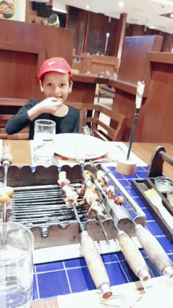 @MAHIRA SIKANDER 0017