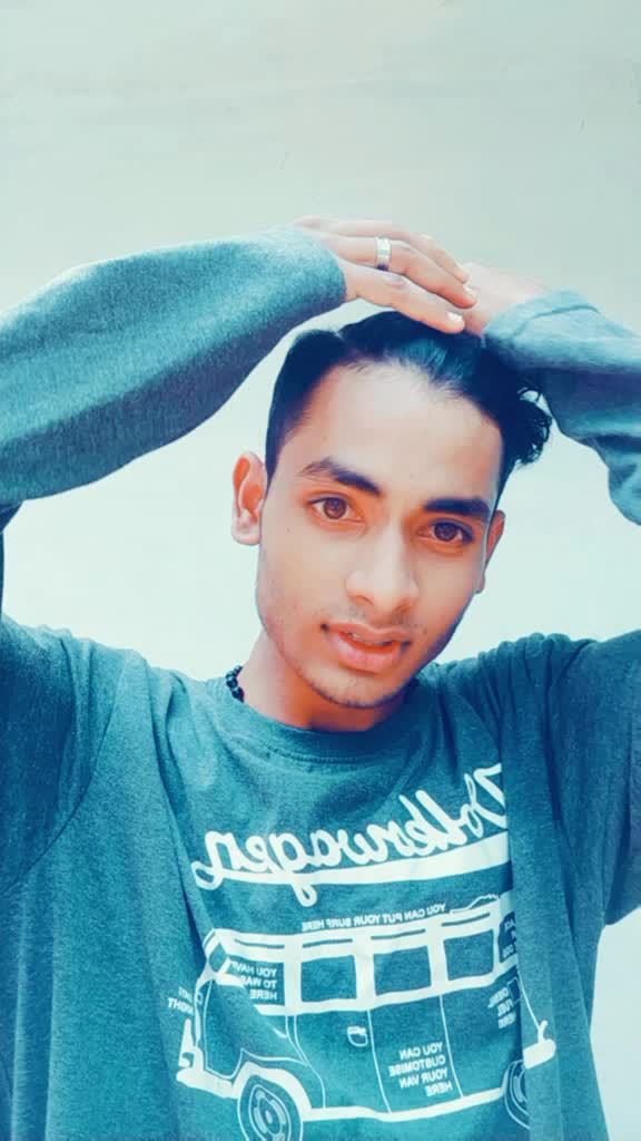 @Vishnujithuz