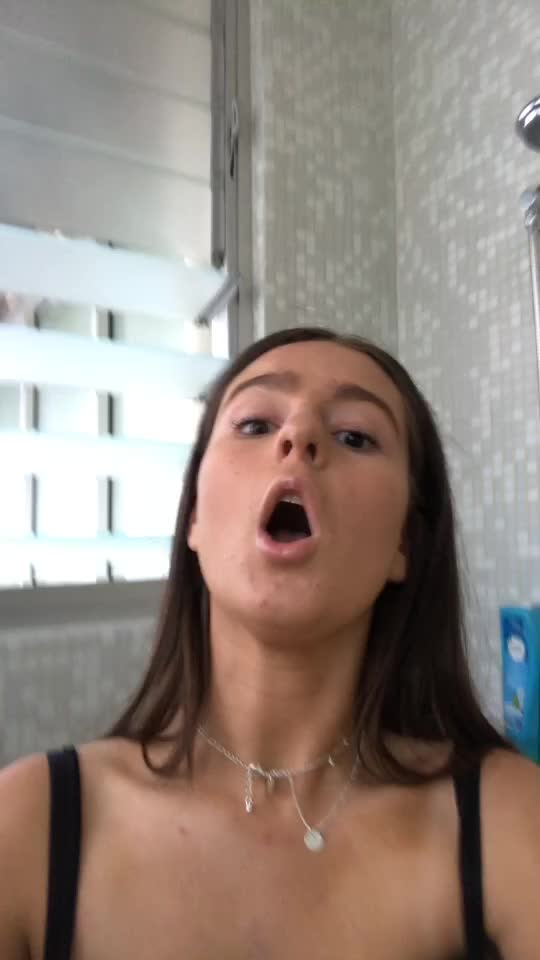 @grossgirlxoxo