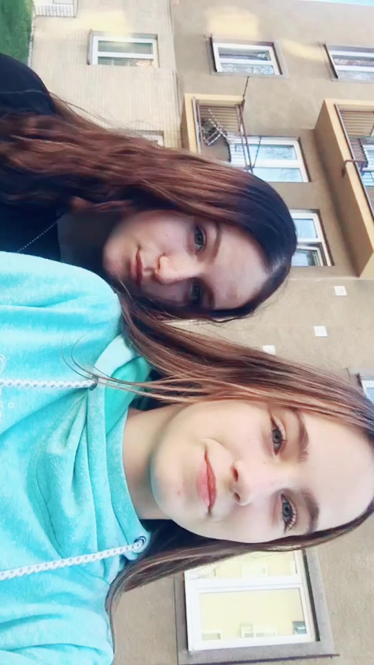 @&Scaron;vestičk &amp; Hru&scaron;tičk