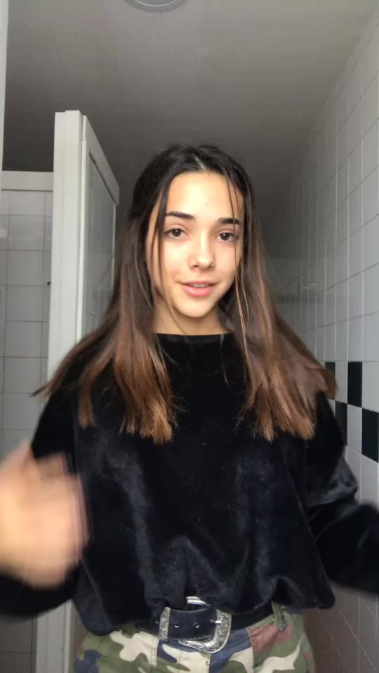 @&Agrave;ngela M&aacute;rmol