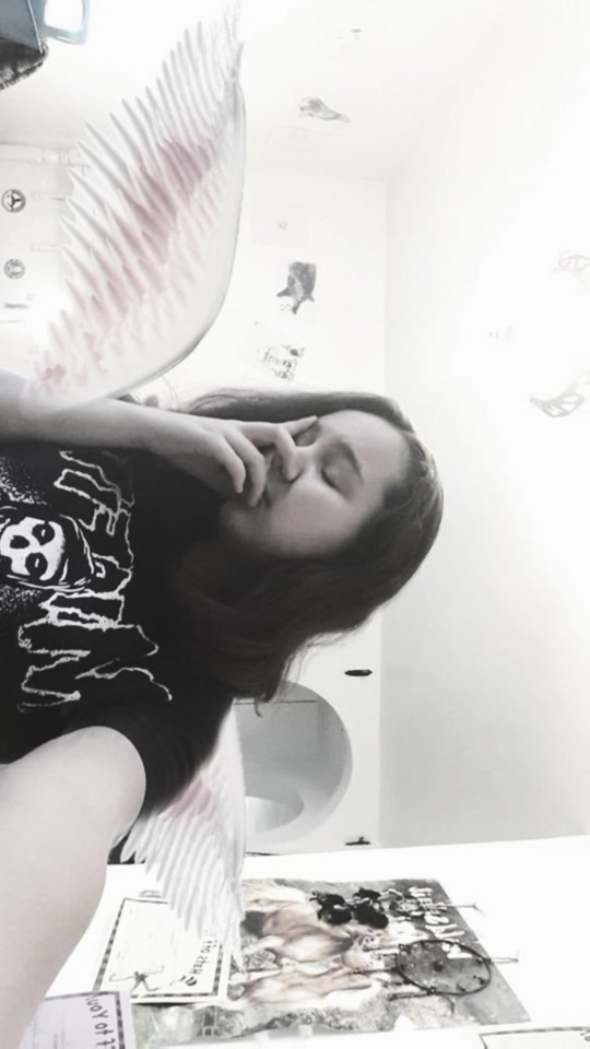 @shadowgothgirl