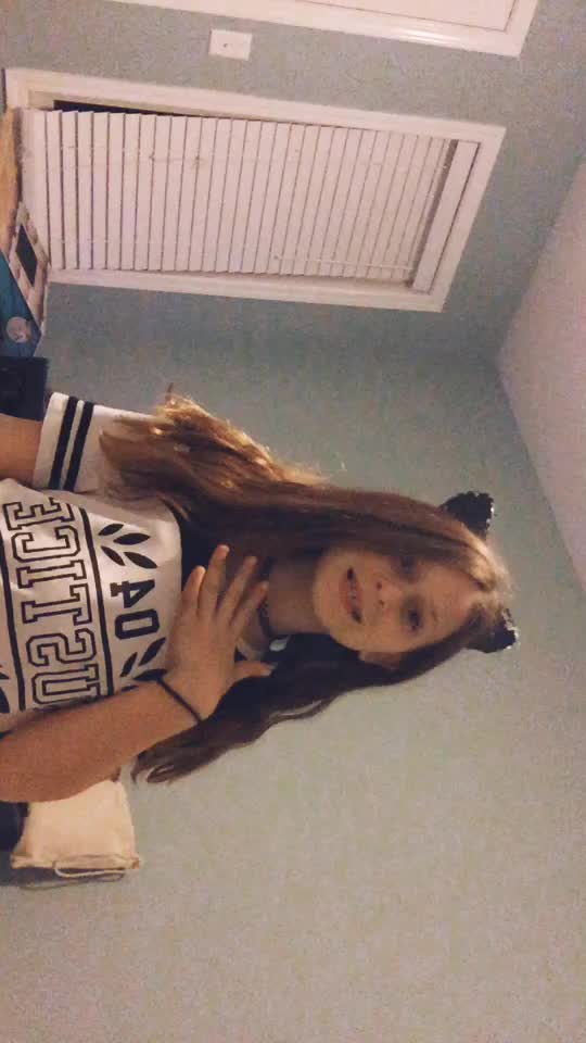 @Bella