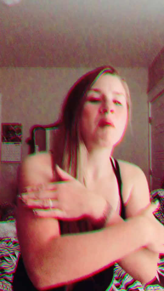 @blondebeliever_