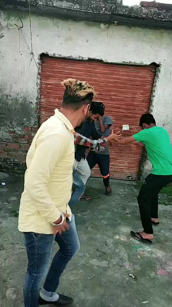 @Radhe Saab👑