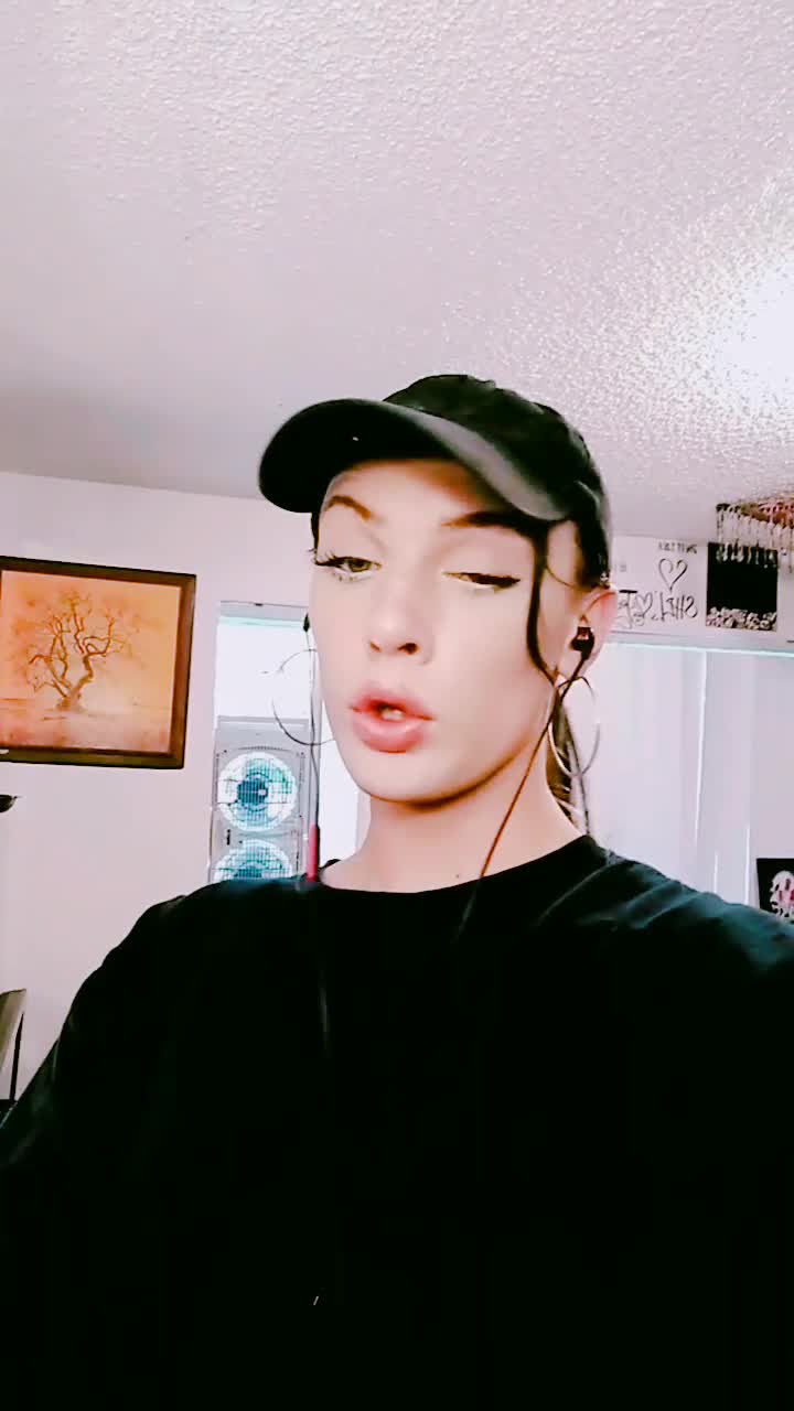 @Nikki Fox