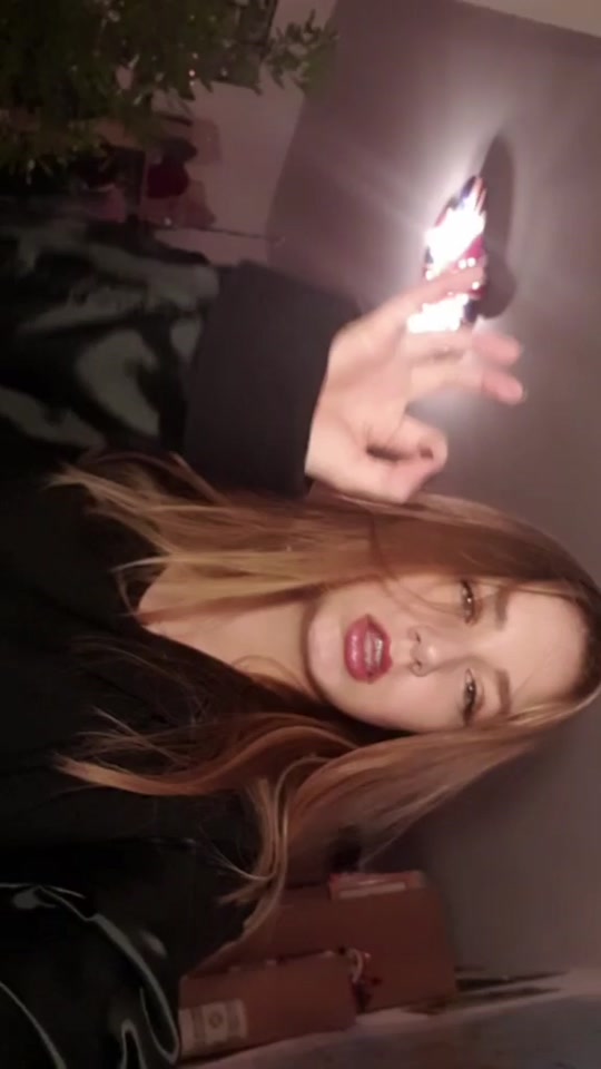 @LARA💋