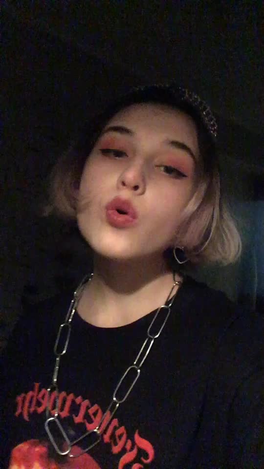 @Анастэйша