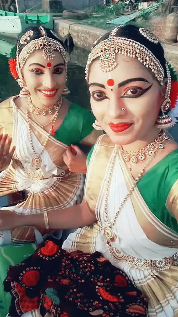 @dhanyafrancis