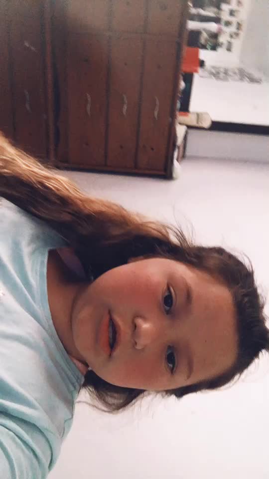 @MANIXZYO/little sis