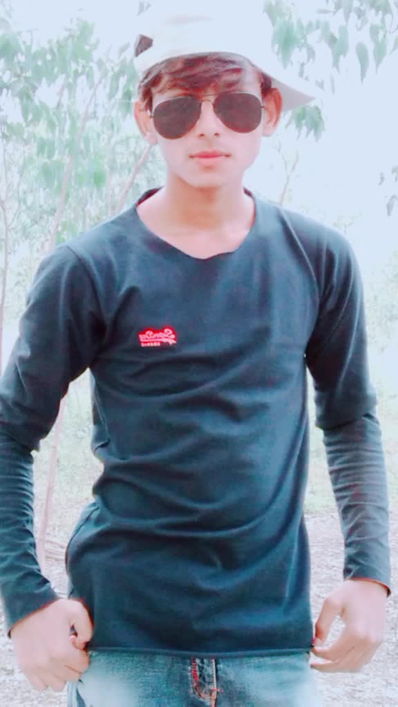 @Filmy Hero 😉